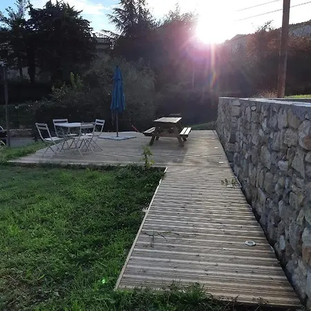 Aux Gres De L'eau Mercuer